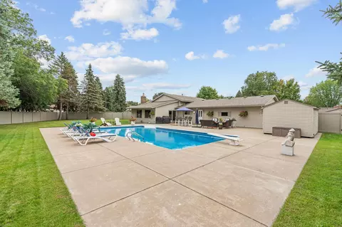 Exterior - 4760 Larson Rd, Shoreview, MN 55126 photo 9 of 14