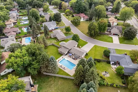 View/Area - 4760 Larson Rd, Shoreview, MN 55126 photo 9 of 11