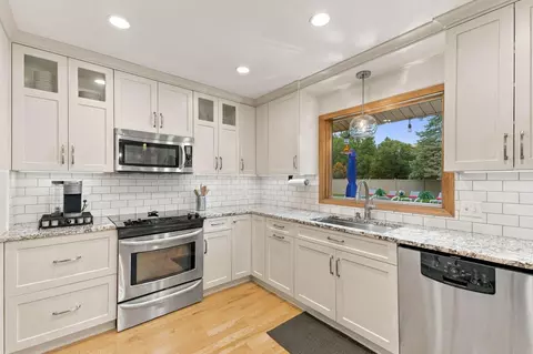 Kitchen - 4760 Larson Rd, Shoreview, MN 55126 photo 3 of 5