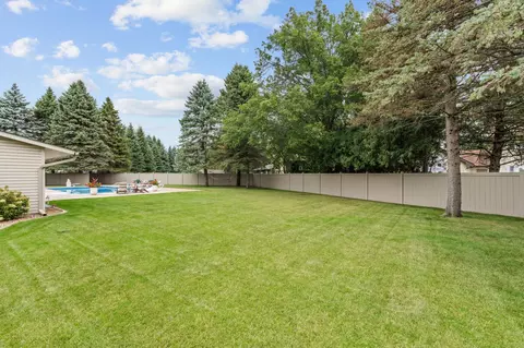 Exterior - 4760 Larson Rd, Shoreview, MN 55126 photo 12 of 14