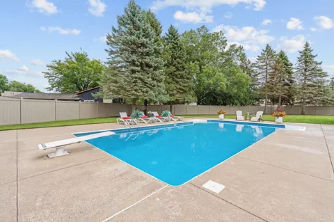 Exterior - 4760 Larson Rd, Shoreview, MN 55126 photo 8 of 14