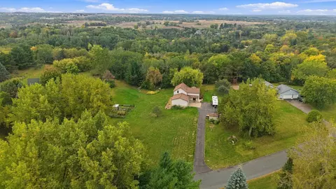 858 Bradley Dr, Hudson, WI 54016