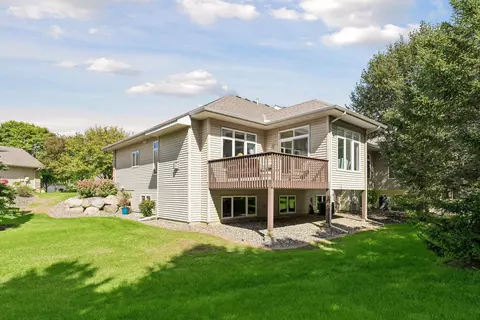 10381 Lancaster Cv, Woodbury, MN 55129