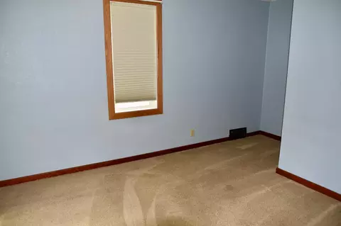 Bedroom - 1069 Pine St, Ocheyedan, IA 51354 photo 1 of 8