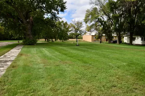 Exterior - 1069 Pine St, Ocheyedan, IA 51354 photo 9 of 12