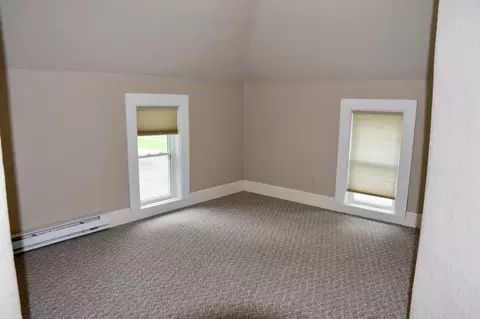 Bedroom - 1069 Pine St, Ocheyedan, IA 51354 photo 5 of 8