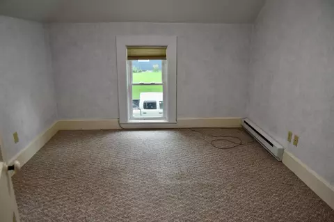 Bedroom - 1069 Pine St, Ocheyedan, IA 51354 photo 4 of 8