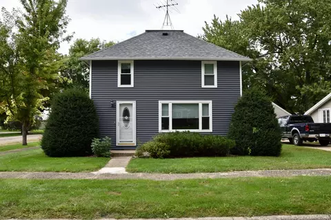 Exterior - 1069 Pine St, Ocheyedan, IA 51354 photo 2 of 12