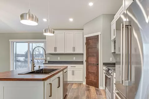 Kitchen - 12052 Olson Rd, Harris, MN 55032 photo 2 of 10