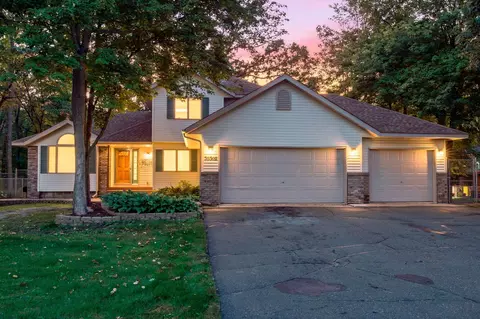 38308 Golden Oaks Trl, North Branch, MN 55056