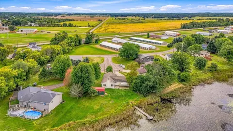 410 Camelia Dr, Clayton, WI 54004