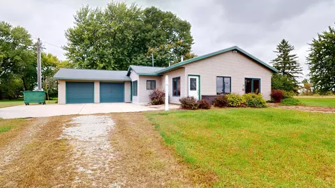 54732 110th St, Wells, MN 56097
