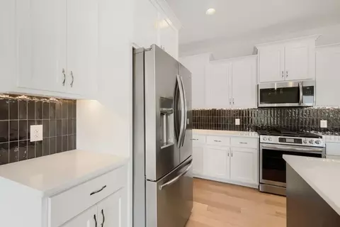 Kitchen - 1130 136th St E, Rosemount, MN 55068 photo 4 of 4