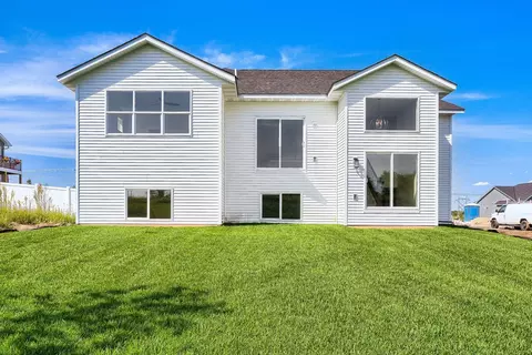 Exterior - 1130 136th St E, Rosemount, MN 55068 photo 5 of 5