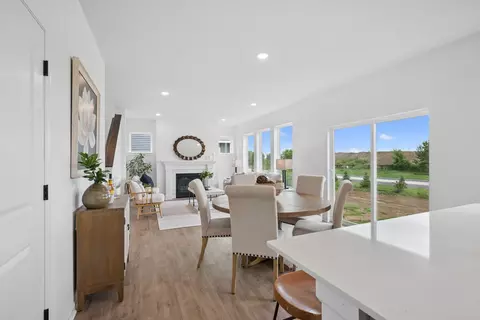 Dining - 1473 Philipp Way, Shakopee, MN 55379 photo 3 of 3
