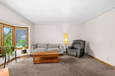 Living - 4016 Allendale Ave, Duluth, MN 55803 photo 2 of 3