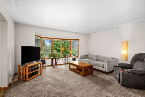 Living - 4016 Allendale Ave, Duluth, MN 55803 photo 1 of 3