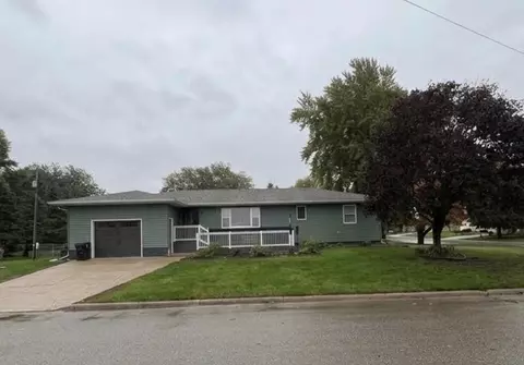 401 N Main St, Kiester, MN 56051