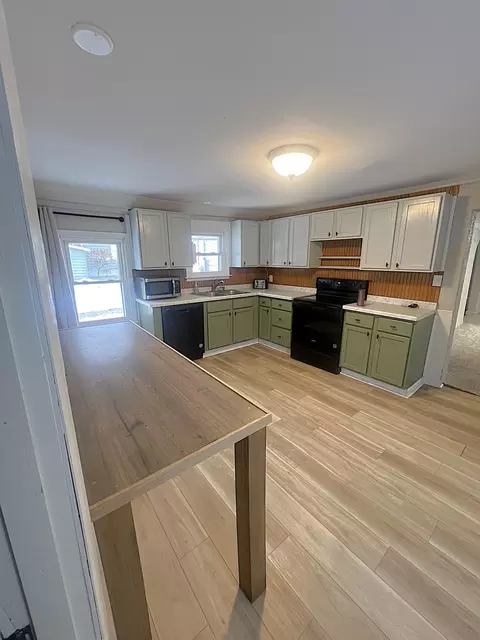 Kitchen - 130 6th St SW, Plainview, MN 55964 photo 1 of 2