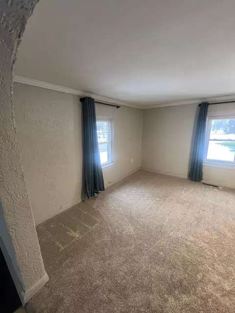 Living - 130 6th St SW, Plainview, MN 55964 photo 3 of 3