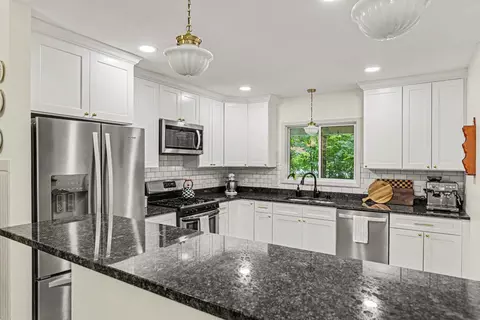 Kitchen - 6112 Bartlett Blvd, Mound, MN 55364 photo 1 of 3