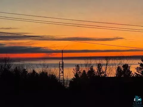 View/Area - 1002 Martha St, Duluth, MN 55805 photo 14 of 17