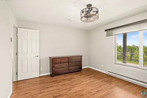 Bedroom - 1002 Martha St, Duluth, MN 55805 photo 9 of 11