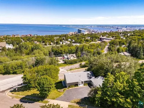 View/Area - 1002 Martha St, Duluth, MN 55805 photo 5 of 17