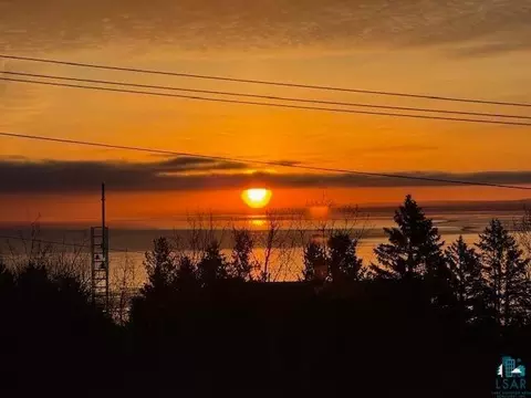 View/Area - 1002 Martha St, Duluth, MN 55805 photo 15 of 17