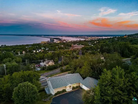View/Area - 1002 Martha St, Duluth, MN 55805 photo 9 of 17