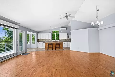 Living - 1002 Martha St, Duluth, MN 55805 photo 9 of 17