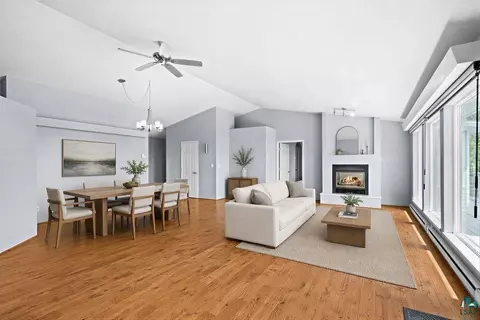 Living - 1002 Martha St, Duluth, MN 55805 photo 8 of 17