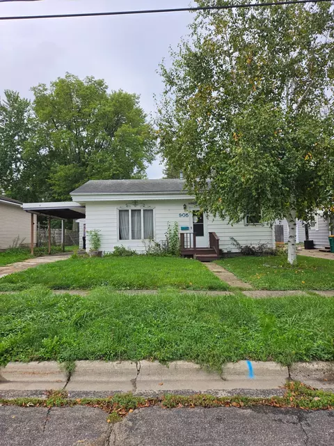 905 Ulstad Ave, Albert Lea, MN 56007
