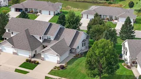 2048 Crimson Ridge Dr NW, Rochester, MN 55901