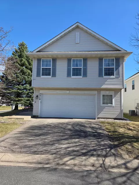7510 Hampton Ln, Prior Lake, MN 55372