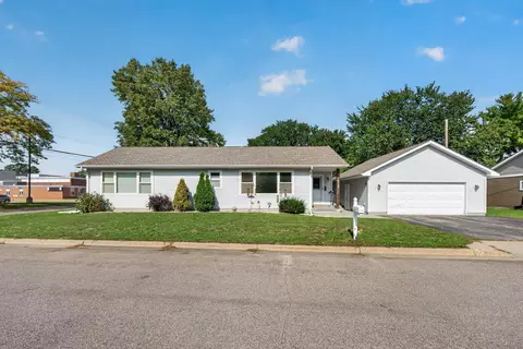 619 7th St, Newport, MN 55055