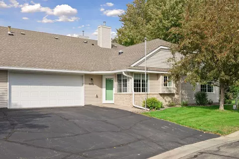 8605 Oxford Ln, Brooklyn Park, MN 55443