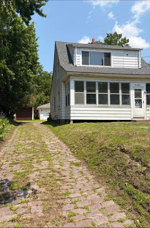 2301 Cole Ave SE, Minneapolis, MN 55414