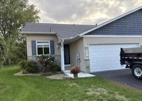 667 35th St W, Hastings, MN 55033
