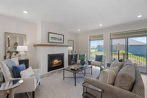 17755 Ellsworth Dr, Lakeville, MN 55044