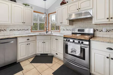 Kitchen - 426 Maple Dr, Foley, MN 56329 photo 2 of 3