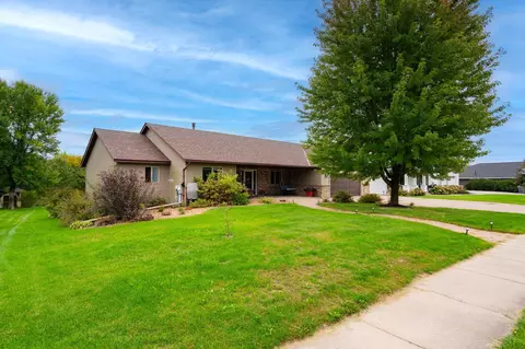 426 Maple Dr, Foley, MN 56329