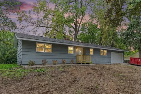 4040 Merriam Rd, Minnetonka, MN 55305