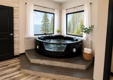 Bath - 1430 Stoney Point Dr, Duluth, MN 55804 photo 3 of 9