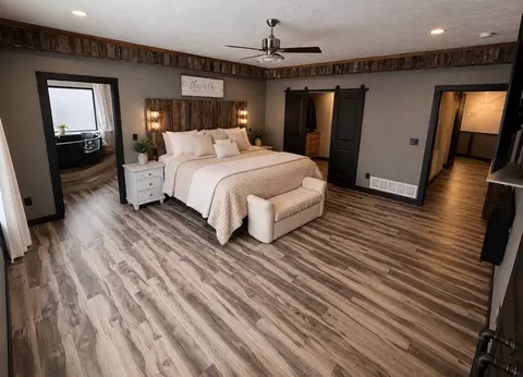 Bedroom - 1430 Stoney Point Dr, Duluth, MN 55804 photo 3 of 8