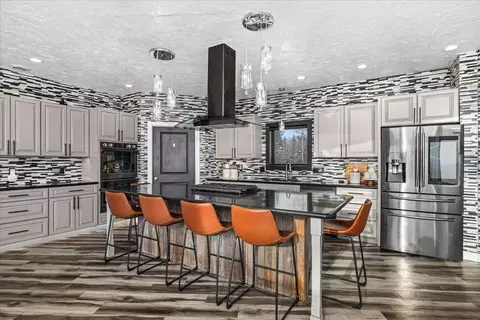 Kitchen - 1430 Stoney Point Dr, Duluth, MN 55804 photo 6 of 9