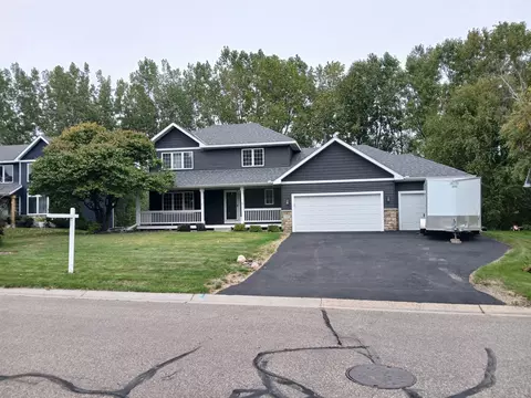 9040 Parkside Dr, Woodbury, MN 55125