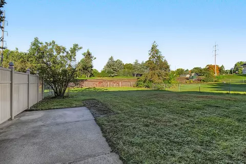 Exterior - 1381 Easter Ln, Eagan, MN 55123 photo 7 of 11