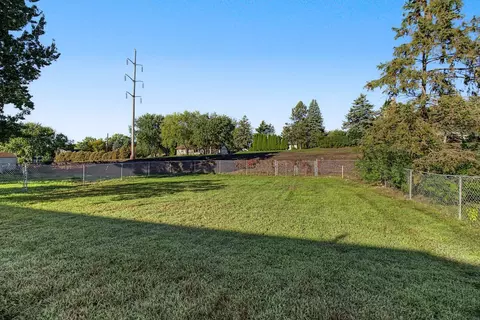 Exterior - 1381 Easter Ln, Eagan, MN 55123 photo 6 of 11
