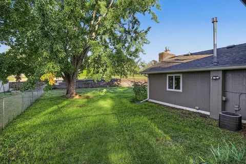 Exterior - 1381 Easter Ln, Eagan, MN 55123 photo 11 of 11